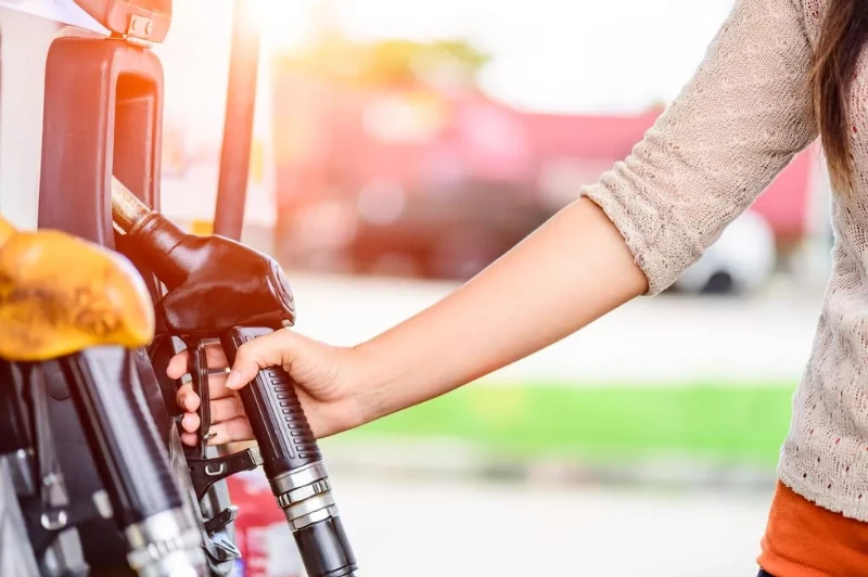 UK Motorists Urged to Refuel Before Wednesday to Avoid Major Financial Losses UK Motorists Urged to Refuel Before Wednesday to Avoid Major Financial Losses